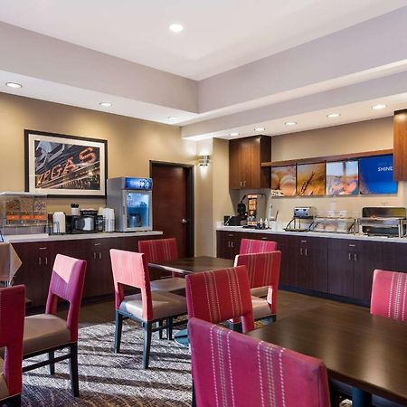 Comfort Inn & Suites Las Vegas - Nellis Extérieur photo