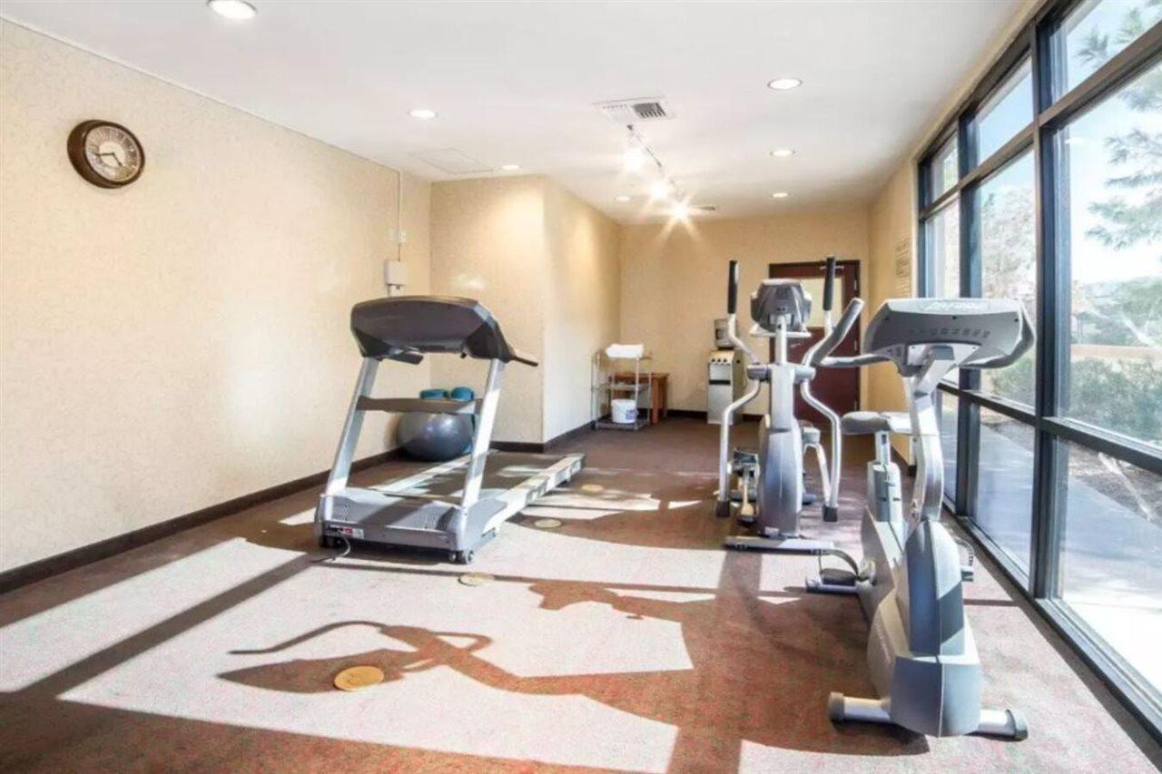 Comfort Inn & Suites Las Vegas - Nellis Extérieur photo