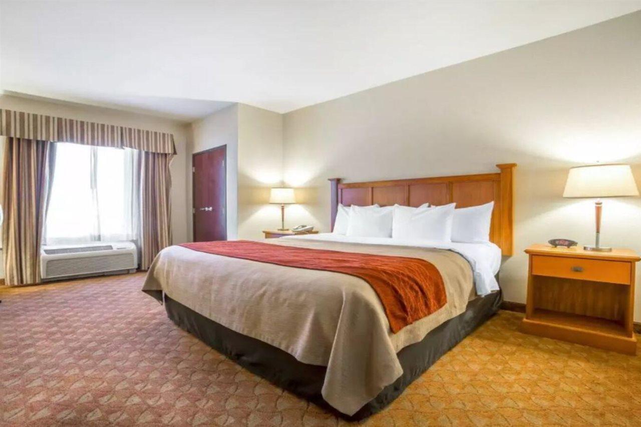 Comfort Inn & Suites Las Vegas - Nellis Extérieur photo