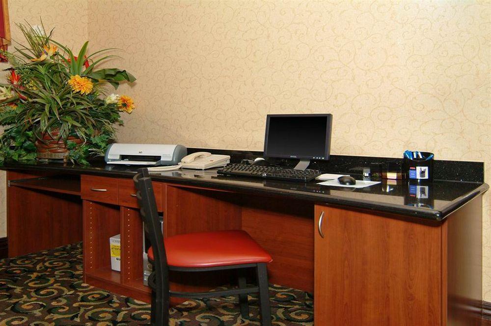 Comfort Inn & Suites Las Vegas - Nellis Extérieur photo