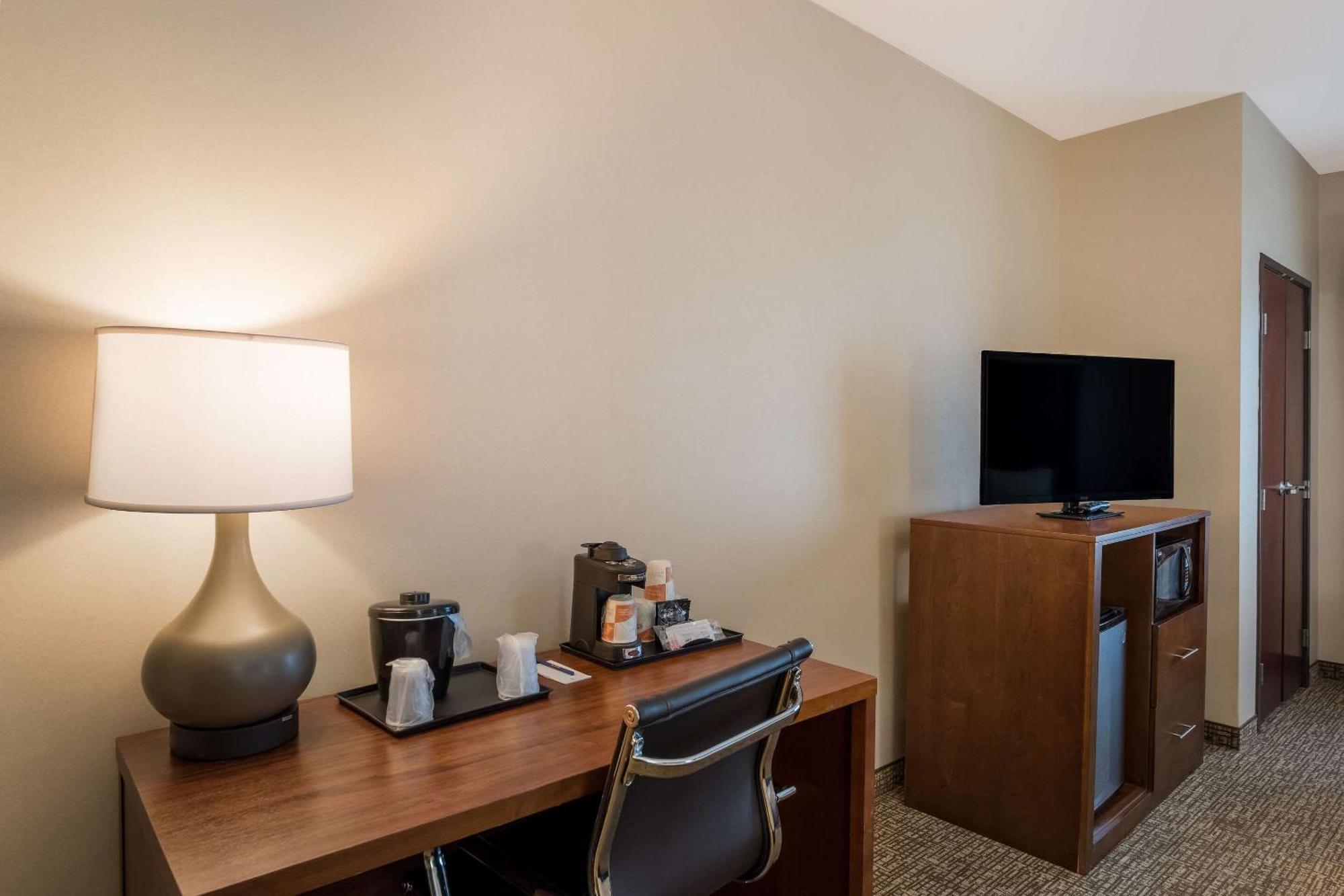 Comfort Inn & Suites Las Vegas - Nellis Extérieur photo