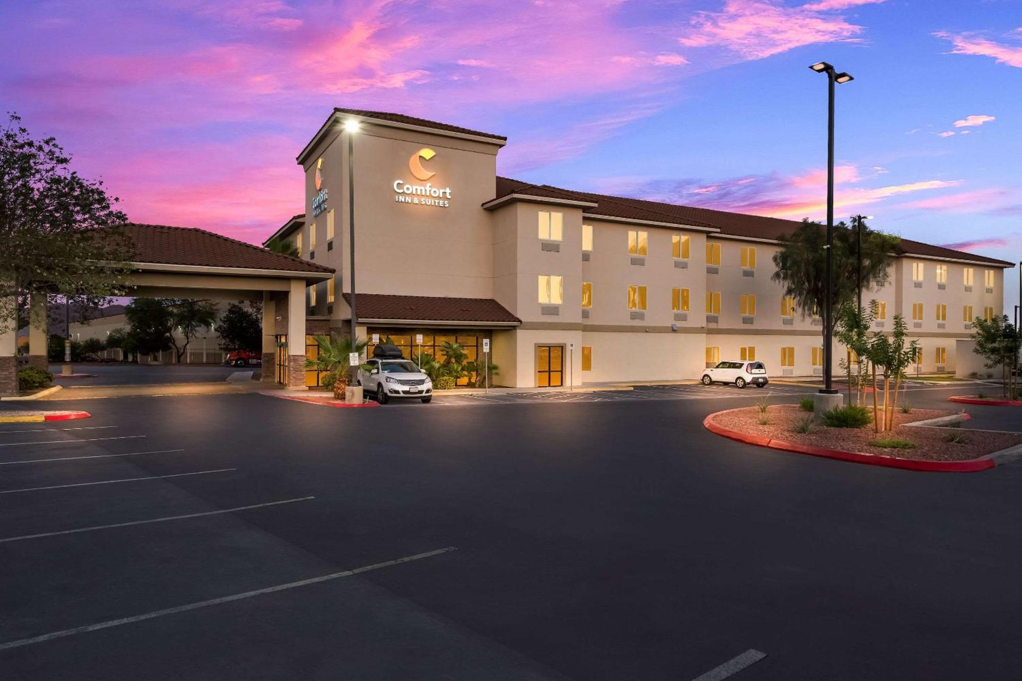 Comfort Inn & Suites Las Vegas - Nellis Extérieur photo