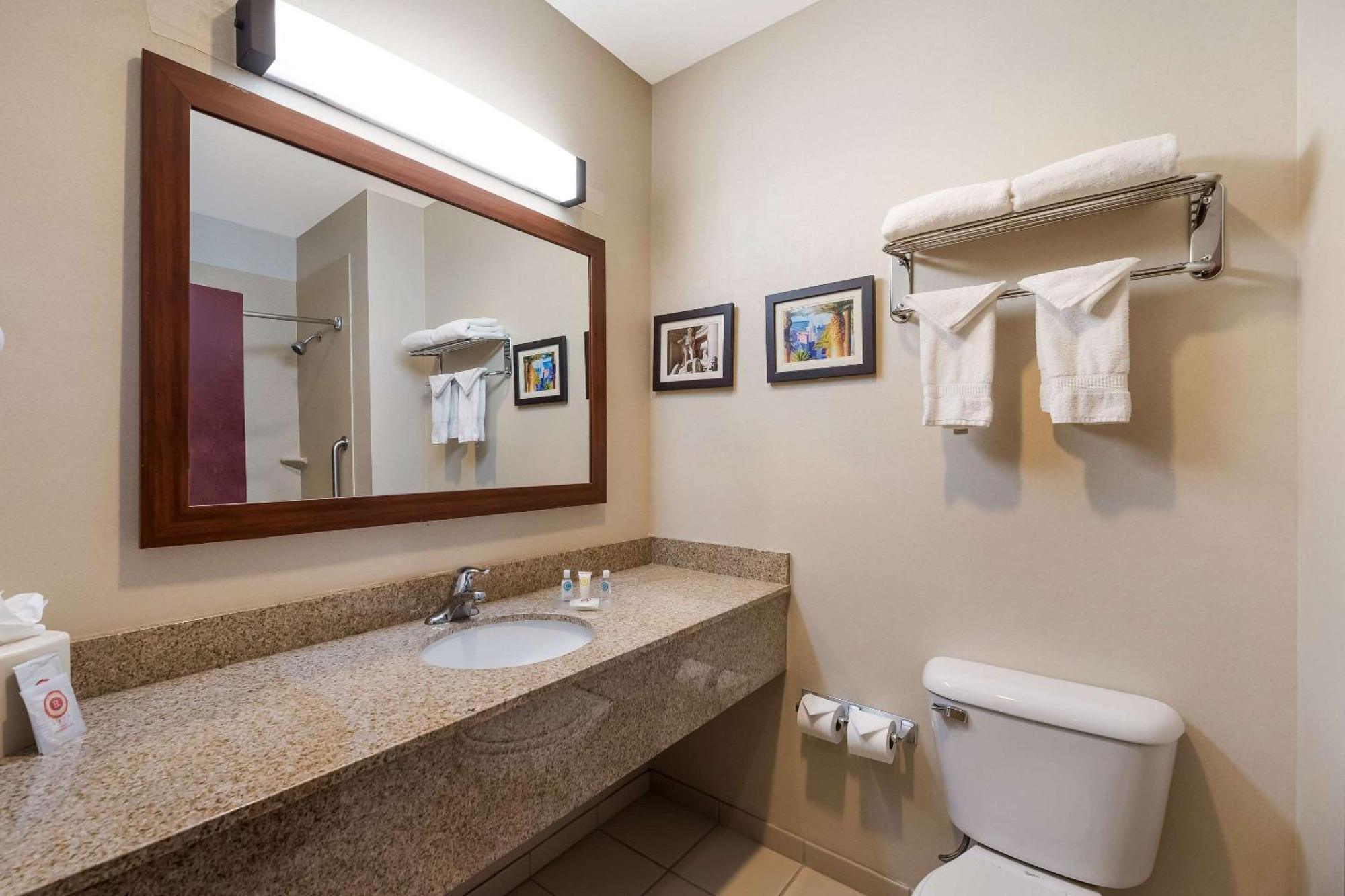 Comfort Inn & Suites Las Vegas - Nellis Extérieur photo