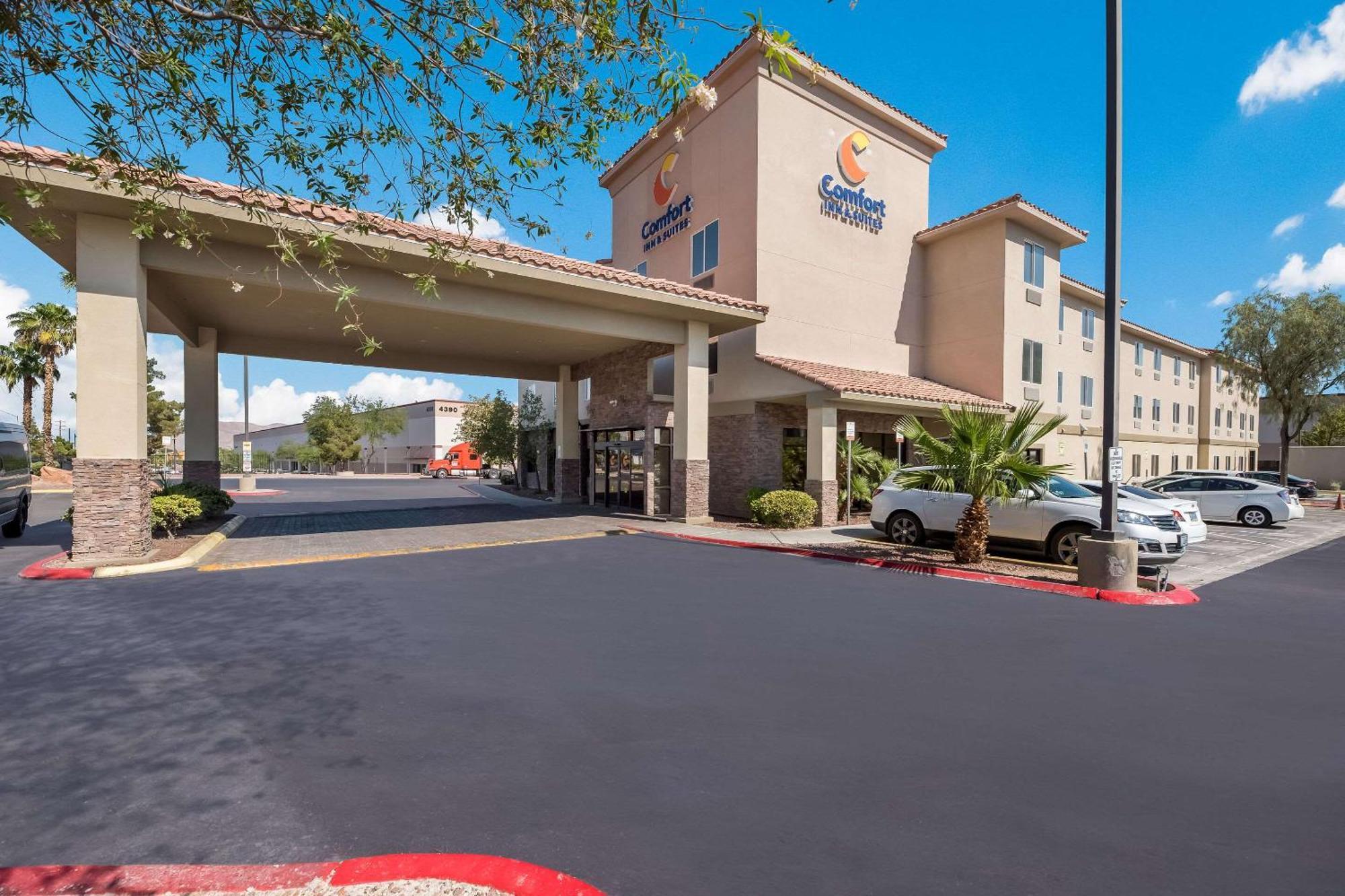 Comfort Inn & Suites Las Vegas - Nellis Extérieur photo